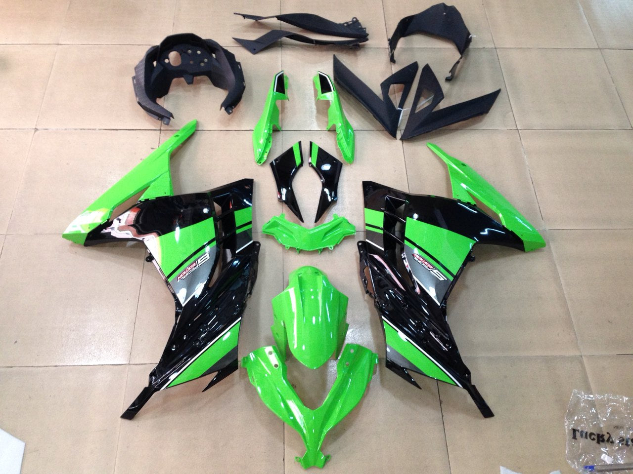 2013-2024 Fairings Plastics Kawasaki Ninja 300R EX300R Green Black Ninja  Generic