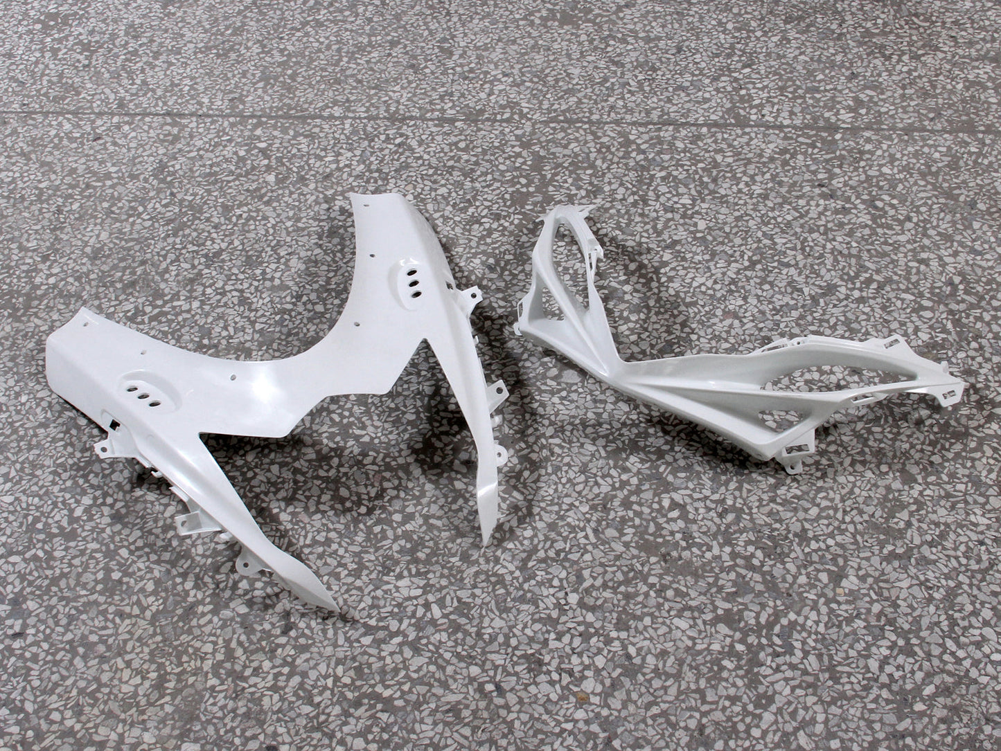 2011-2024 Fairings Plastics Suzuki GSXR 600/750 K11 White Black GSXR Generic