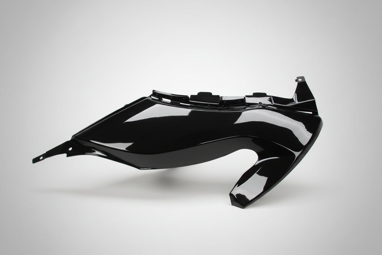 Red_white_and_black_motorcycle_fairings_with_Yamaha_logo_on_a_white_background_10223