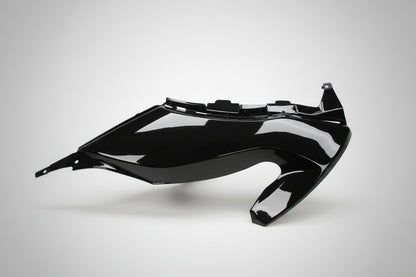Red_white_and_black_motorcycle_fairings_with_Yamaha_logo_on_a_white_background_10223